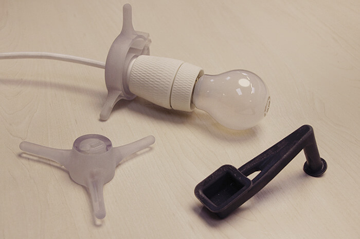 Utskrifter 3D-printade med FDM och PolyJet.